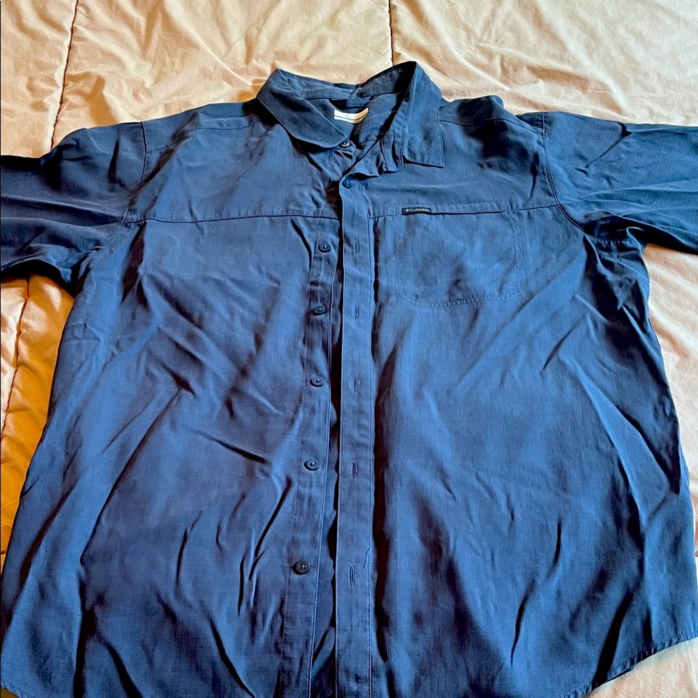 Columbia Blue Button-Up Shirt xl great condition